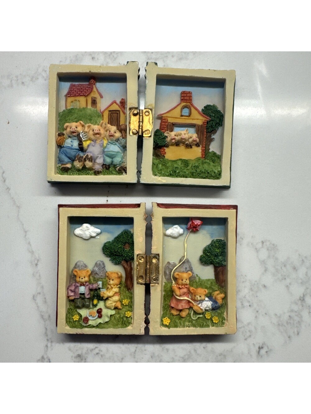 Figurine Three Little Pigs  And Teddy Bears Picnic ceramic Books